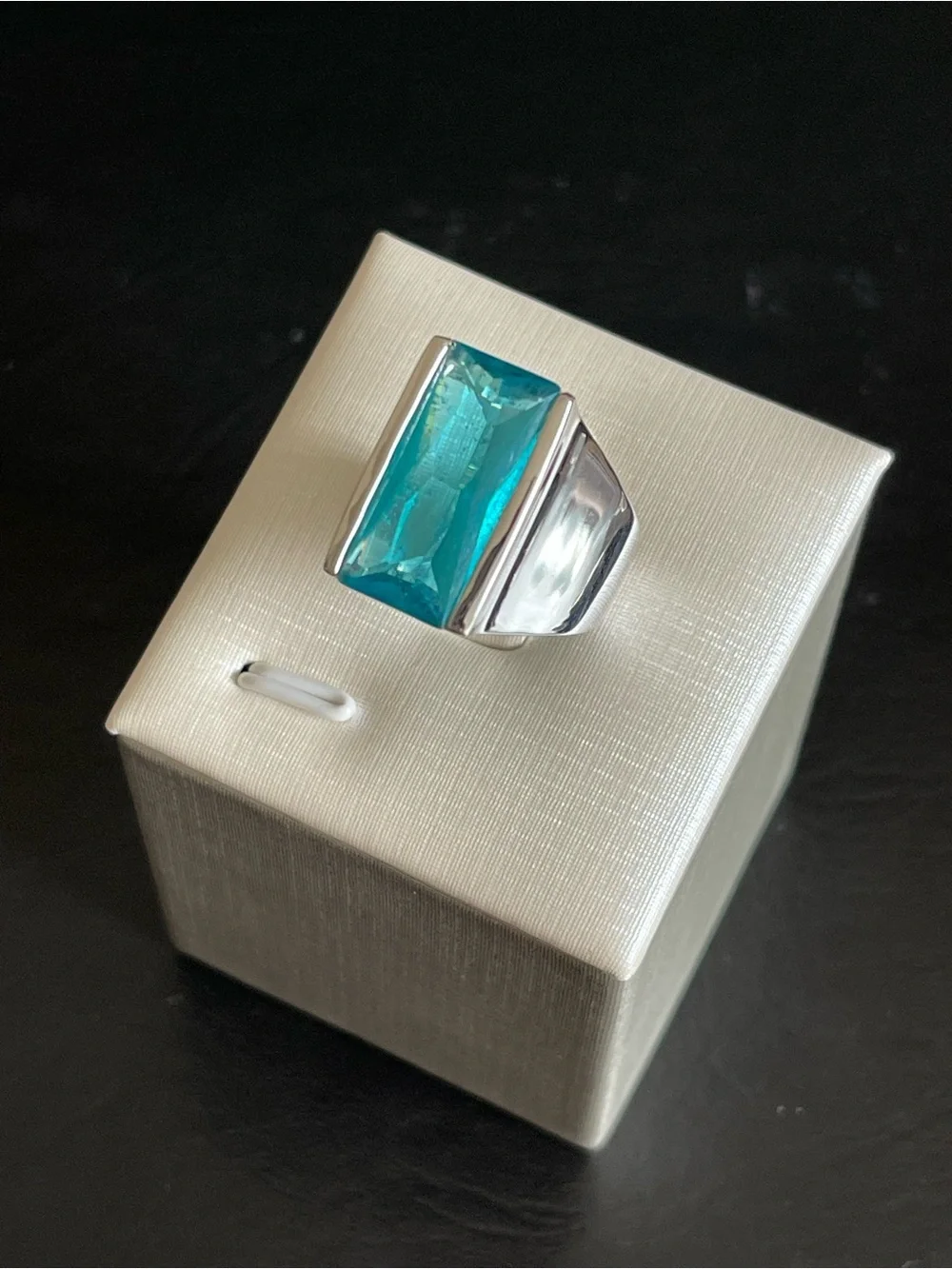 Silver plated Rectangular Teal crystal Cocktail Ring.